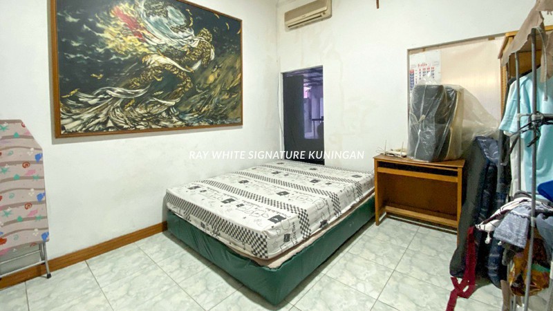 Rumah Strategis di Jl. Tebet Barat Raya Cocok untuk Kantor atau Tempat Usaha