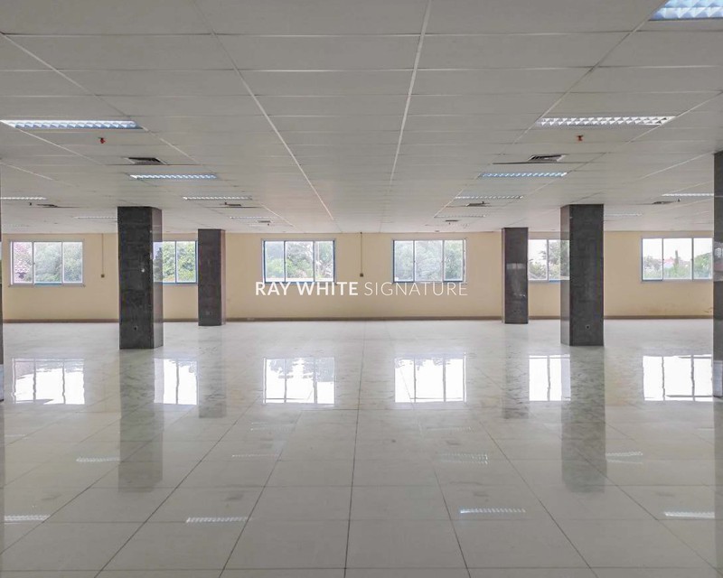 Dijual Office Building Baru 8,5 Lantai di Area Warung Buncit, Jakarta Selatan