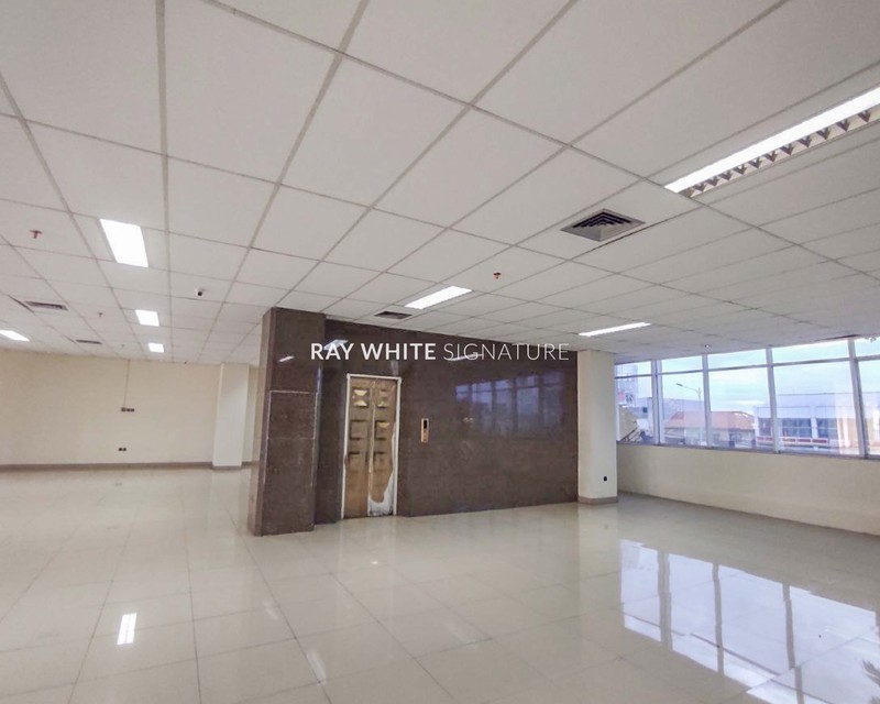Dijual Office Building Baru 8,5 Lantai di Area Warung Buncit, Jakarta Selatan