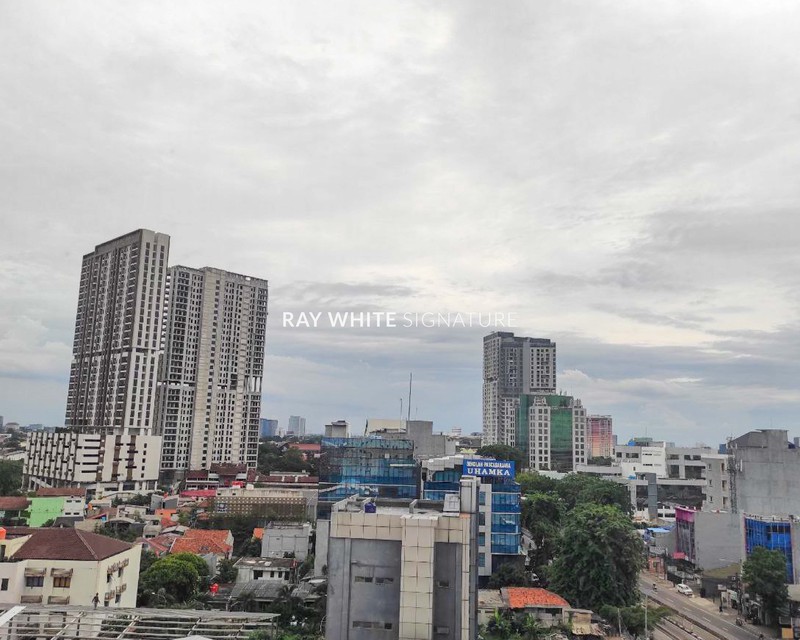 Dijual Office Building Baru 8,5 Lantai di Area Warung Buncit, Jakarta Selatan