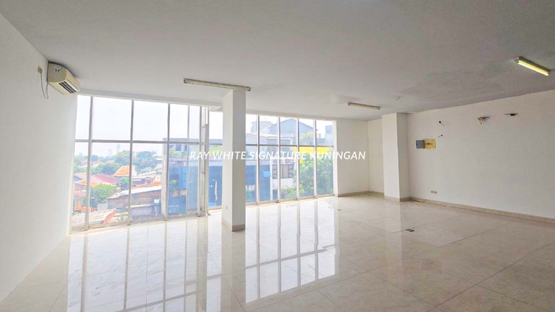 Gedung 4 Lantai Siap Pakai di Jalan Utama Area Bintaro - Cocok untuk Kantor & Usaha!