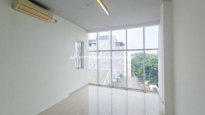 Gedung 4 Lantai Siap Pakai di Jalan Utama Area Bintaro - Cocok untuk Kantor & Usaha!