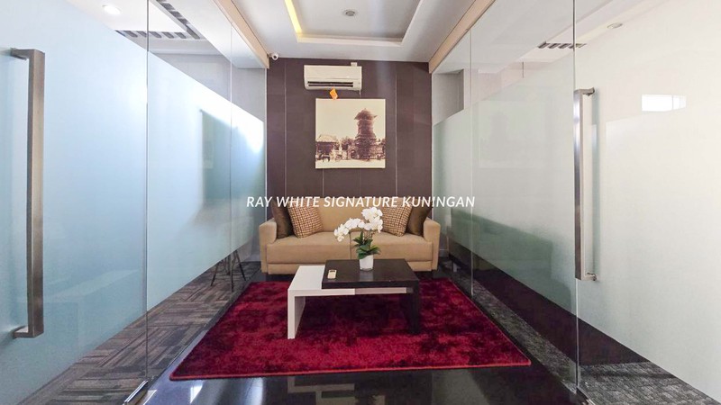 Gedung Kantor Premium 3 Lantai Siap Pakai di Kawasan BSD City 