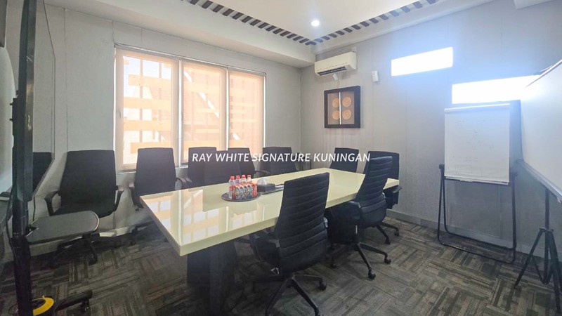 Gedung Kantor Premium 3 Lantai Siap Pakai di Kawasan BSD City 