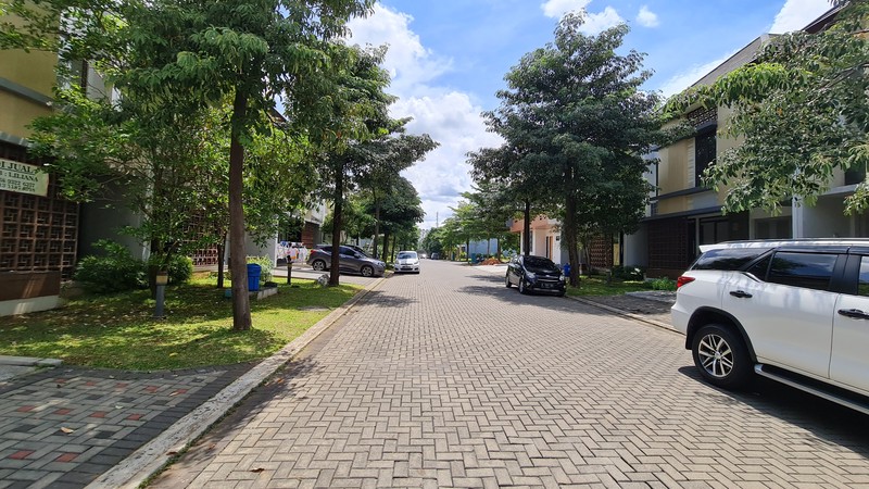 Jarang Ada !! Di Eminent Precia  Jalan Utama - Sewa Tahunan