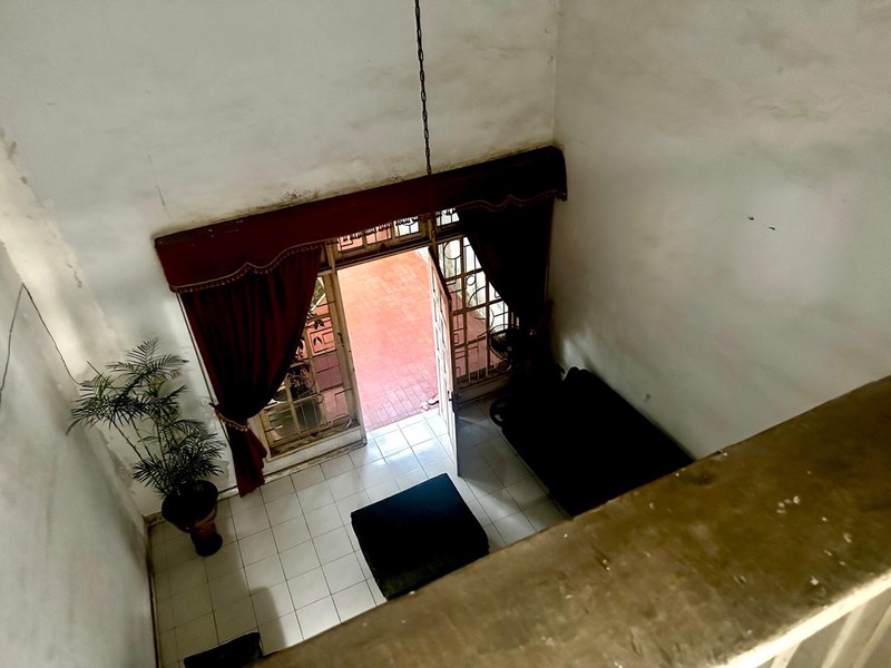 Dijual Cepat Rumah Hoek LT 540 m2, Dekat Tol & MRT Lebak Bulus