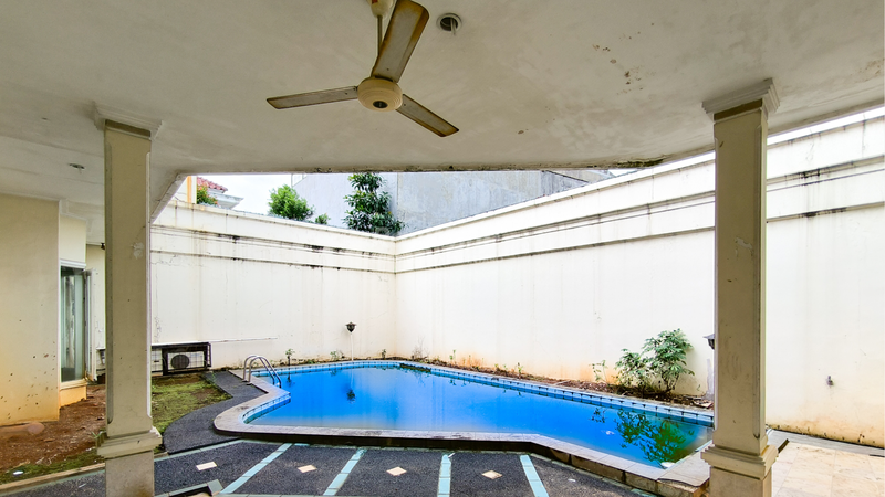 Rumah Besar LT 600m2 Kawasan Premium Lebak Bulus - Potensi Komersial Tinggi