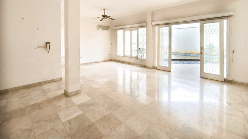 Rumah Besar LT 600m2 Kawasan Premium Lebak Bulus - Potensi Komersial Tinggi