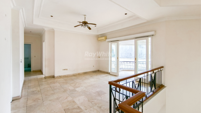 Rumah Besar LT 600m2 Kawasan Premium Lebak Bulus - Potensi Komersial Tinggi