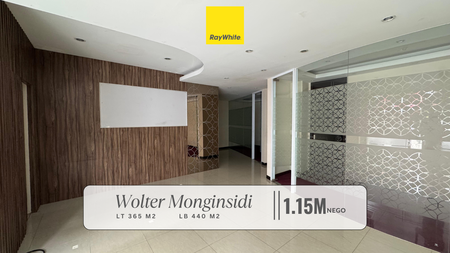 Disewakan Murah Bangunan Komersial cocok untuk Resto/Cafe di Jalan Wolter Monginsidi, Kebayoran Baru