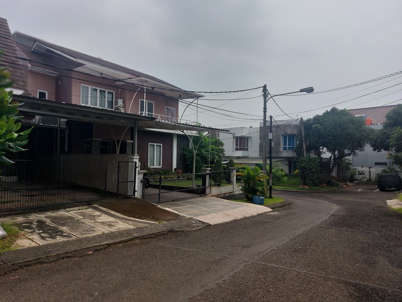 Rumah 2 lantai dalam cluster di perumahan Bukit Golf Tapos Depok