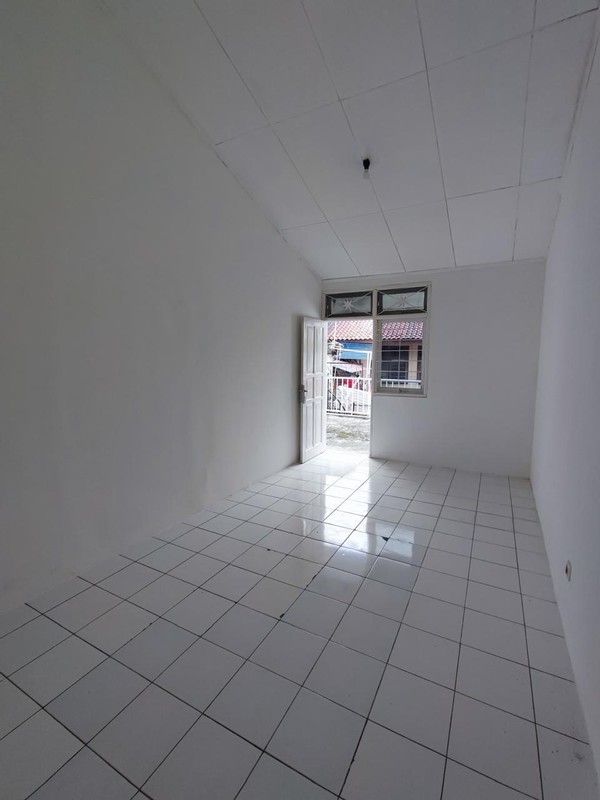 Rumah Luas 5+1 Kamar, Kompleks Lebak Lestari Indah, Jakarta Selatan