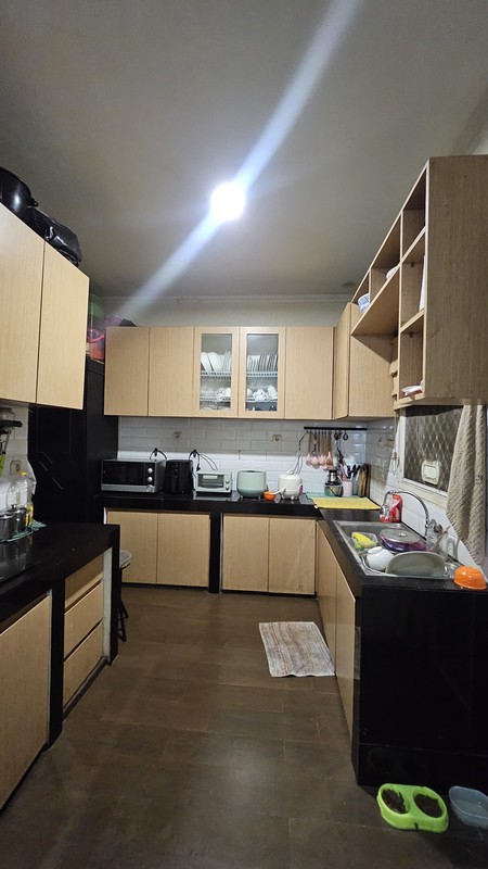 Investasi Cepat: Rumah Kos + Warteg, Pinggir Jalan Bintaro Utama