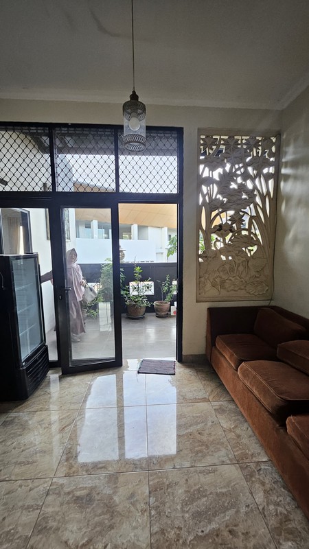 Investasi Cepat: Rumah Kos + Warteg, Pinggir Jalan Bintaro Utama