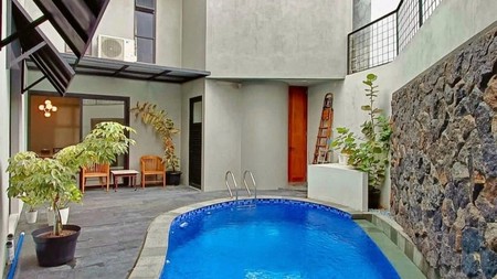 Rumah Estetik & Siap Huni Emerald Garden, 4+1 KT, Kolam Renang