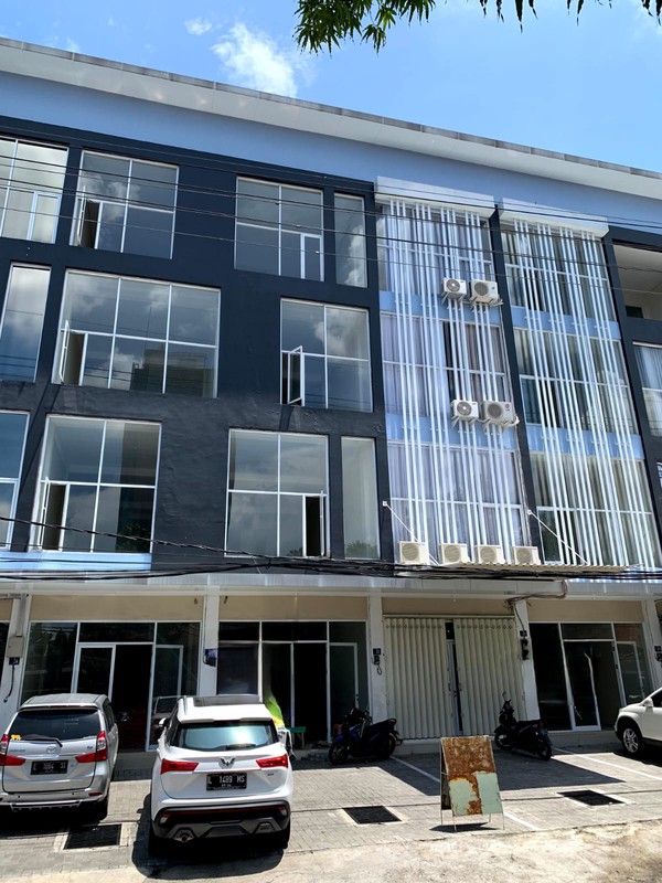 Dijual Jejer 3 Ruko Surabaya Pusat Kota - Jalan Prapanca - Baru Modern 4 Lantai- Parkiran Luas Dekat Bank Bca Diponegoro, Dr.soetomo, Wr Supratman
