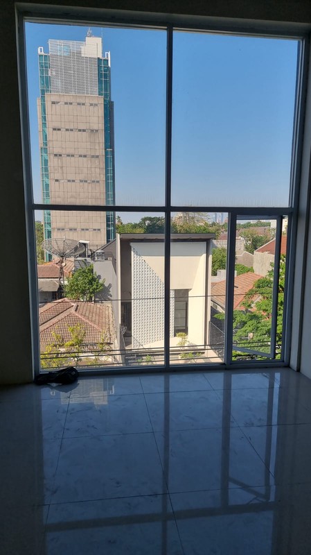 Dijual Jejer 3 Ruko Surabaya Pusat Kota - Jalan Prapanca - Baru Modern 4 Lantai- Parkiran Luas Dekat Bank Bca Diponegoro, Dr.soetomo, Wr Supratman