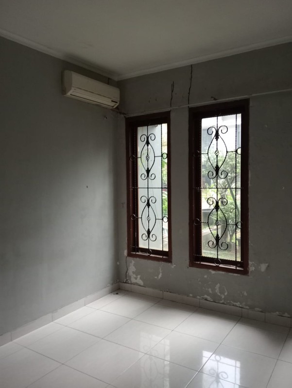 RUMAH CANTIK 2 LANTAI DI LEGENDA WISATA CIBUBUR