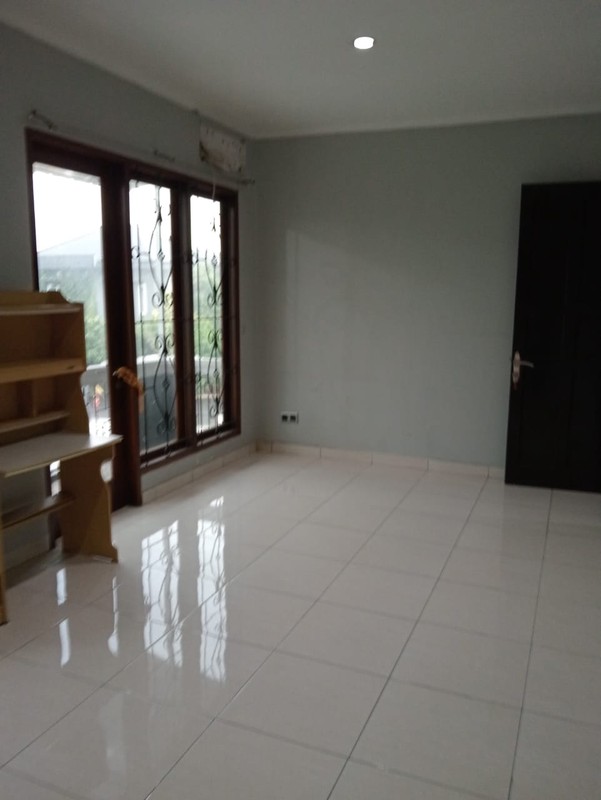 RUMAH CANTIK 2 LANTAI DI LEGENDA WISATA CIBUBUR