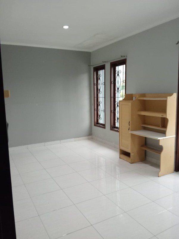 RUMAH CANTIK 2 LANTAI DI LEGENDA WISATA CIBUBUR