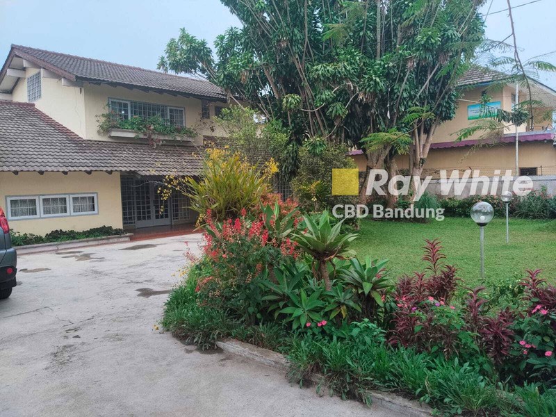 Rumah 2 Lantai Strategis di Jalan Raya Maribaya, Lembang