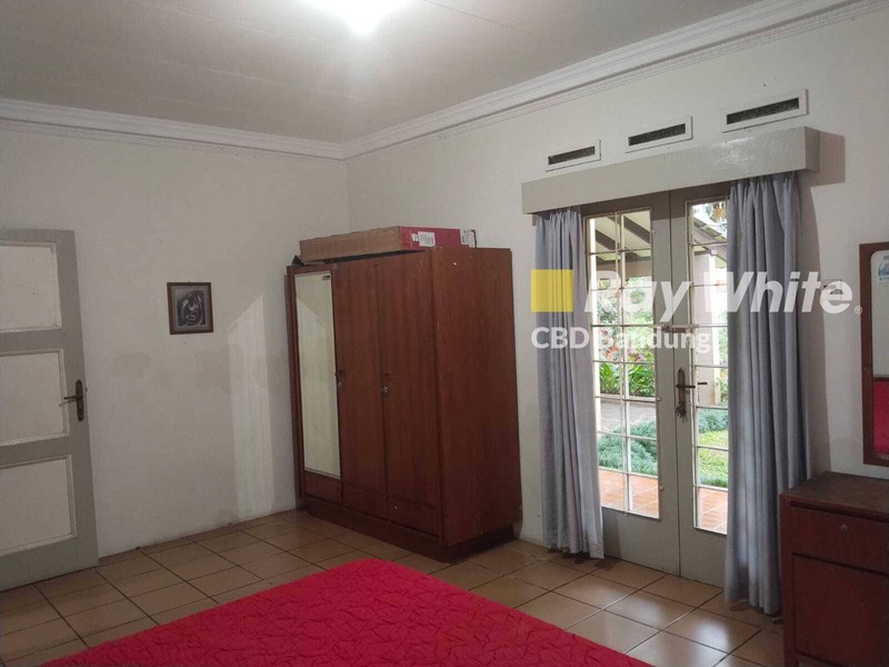 Rumah 2 Lantai Strategis di Jalan Raya Maribaya, Lembang