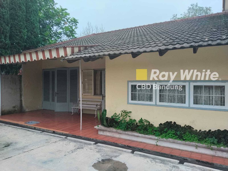 Rumah 2 Lantai Strategis di Jalan Raya Maribaya, Lembang