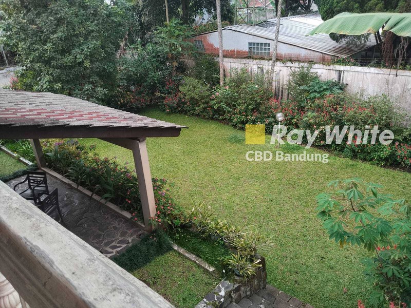 Rumah 2 Lantai Strategis di Jalan Raya Maribaya, Lembang