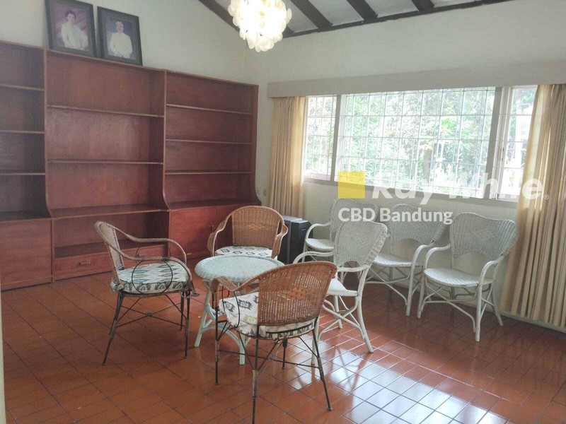 Rumah 2 Lantai Strategis di Jalan Raya Maribaya, Lembang