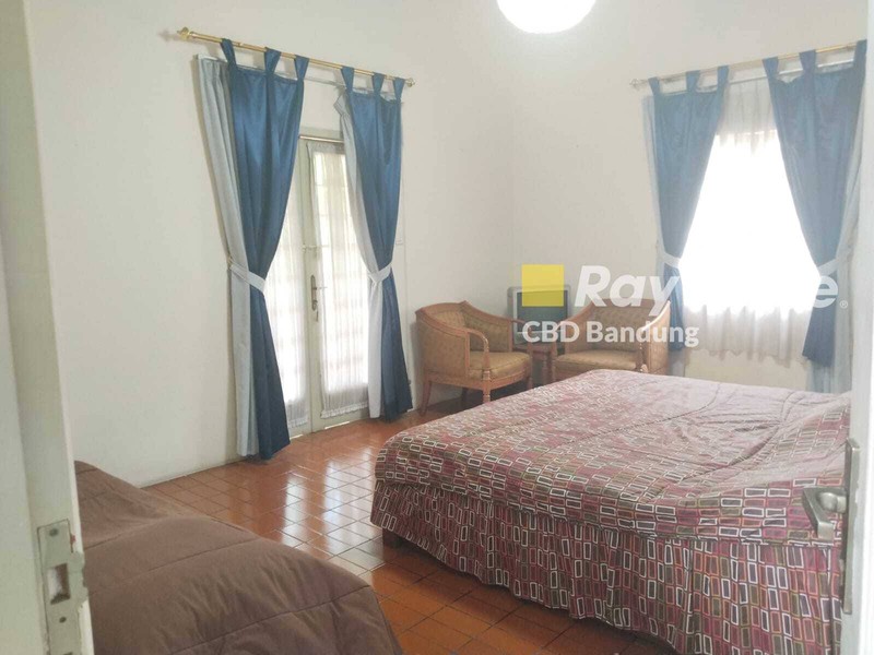 Rumah 2 Lantai Strategis di Jalan Raya Maribaya, Lembang