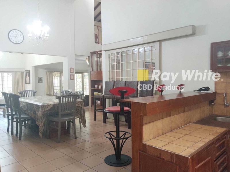 Rumah 2 Lantai Strategis di Jalan Raya Maribaya, Lembang