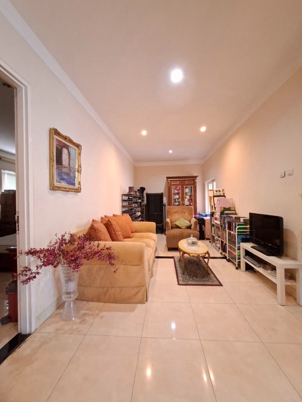 Rumah 2 Lantai Semi Furnished Siap Huni dengan Hunian Nyaman dan Asri @Bintaro Sektor 7
