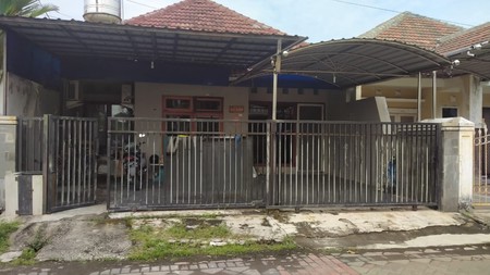 Rumah Nirwana Eksekutif Surabaya SHM, Carport 2 Mobil