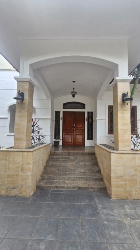 Dijual Rumah Lokasi Strategis Area Brawijaya, Kebayoran Baru, Jakarta Selatan