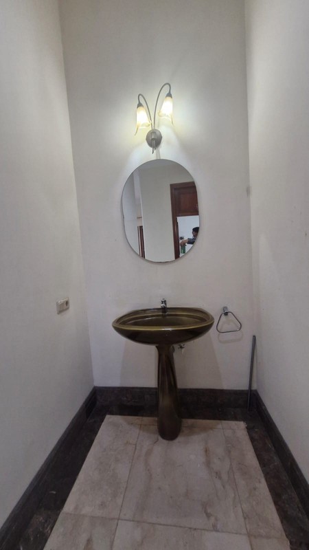 Dijual Rumah Lokasi Strategis Area Brawijaya, Kebayoran Baru, Jakarta Selatan