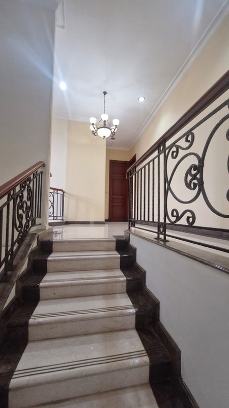 Dijual Rumah Lokasi Strategis Area Brawijaya, Kebayoran Baru, Jakarta Selatan