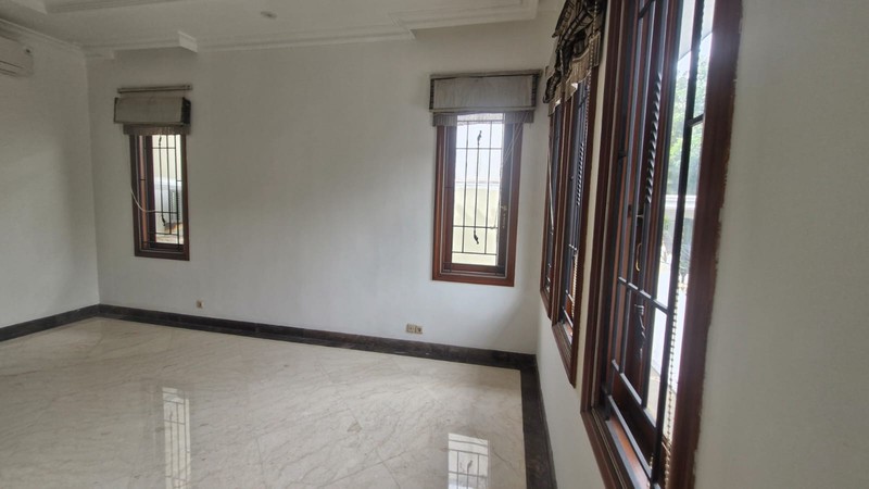 Dijual Rumah Lokasi Strategis Area Brawijaya, Kebayoran Baru, Jakarta Selatan