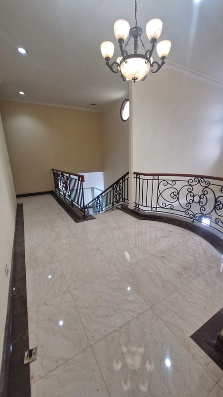 Dijual Rumah Lokasi Strategis Area Brawijaya, Kebayoran Baru, Jakarta Selatan