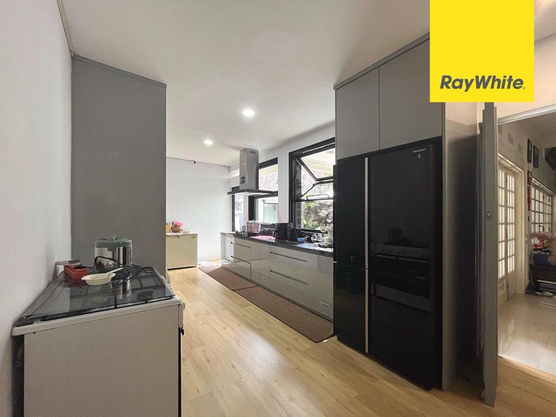 Rumah Besar Siap Huni di Boulevard Limus Pratama Narogong Cibubur