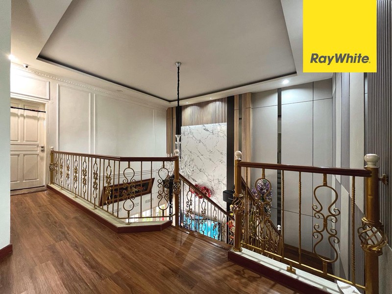 Rumah Besar Siap Huni di Boulevard Limus Pratama Narogong Cibubur