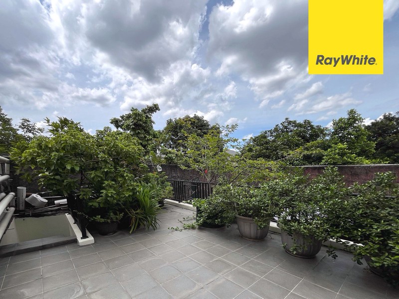 Rumah Besar Siap Huni di Boulevard Limus Pratama Narogong Cibubur