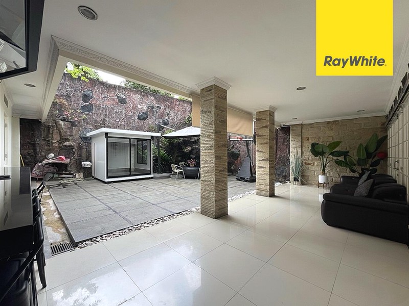 Rumah Besar Siap Huni di Boulevard Limus Pratama Narogong Cibubur