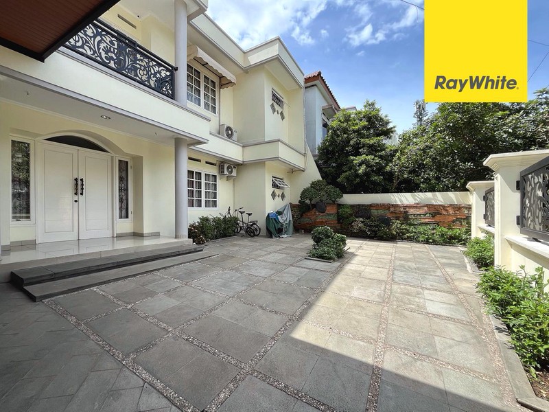 Rumah Besar Siap Huni di Boulevard Limus Pratama Narogong Cibubur