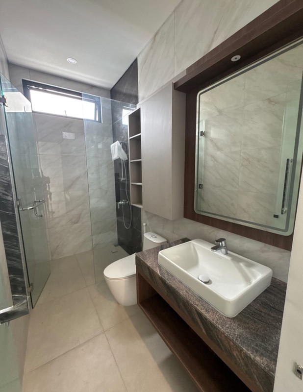 JUAL RUMAH 3 LANTAI CITRALAND WOODLAND