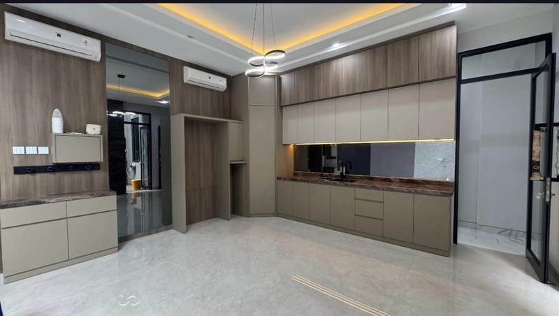 JUAL RUMAH 3 LANTAI CITRALAND WOODLAND