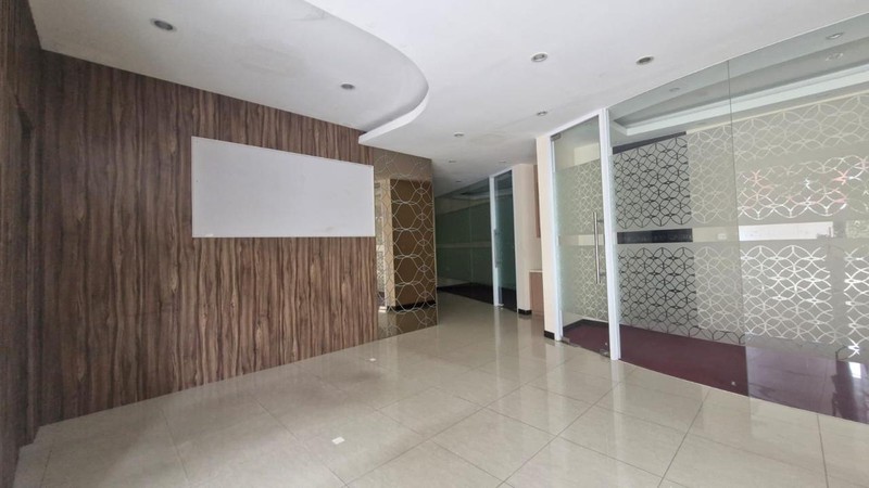Dijual Rumah Lokasi Strategis Di Jl. Woltermongonsidi, Kebayoran Baru, Jakarta Selatan