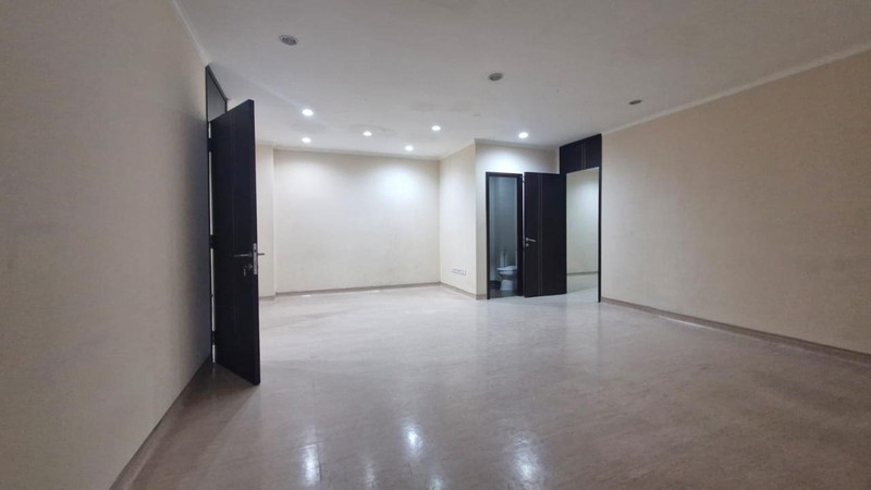 Dijual Rumah Lokasi Strategis Di Jl. Woltermongonsidi, Kebayoran Baru, Jakarta Selatan