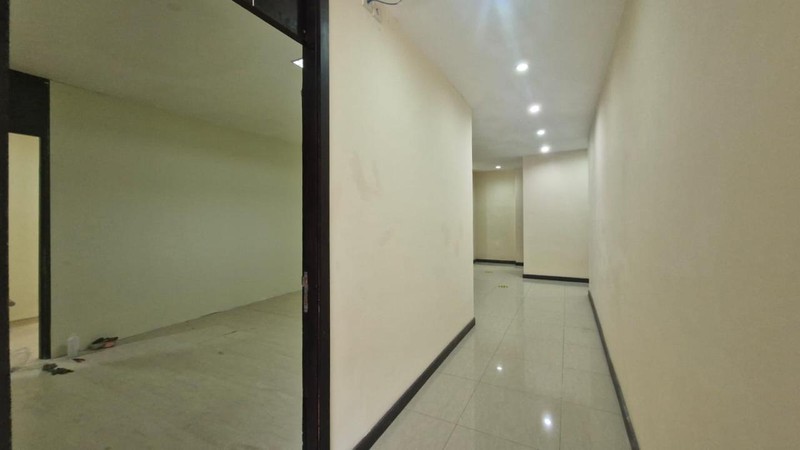 Dijual Rumah Lokasi Strategis Di Jl. Woltermongonsidi, Kebayoran Baru, Jakarta Selatan