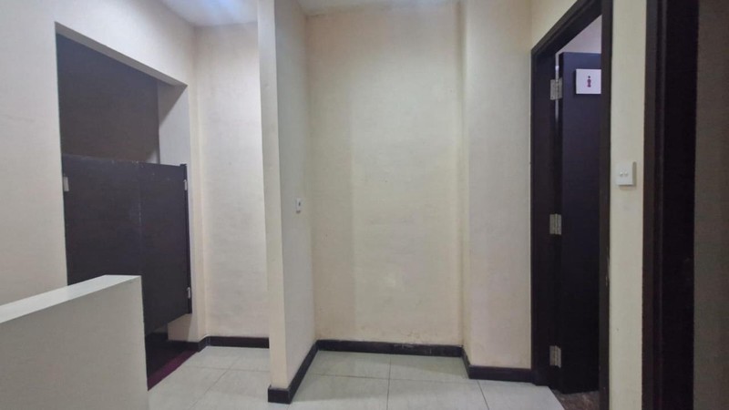 Dijual Rumah Lokasi Strategis Di Jl. Woltermongonsidi, Kebayoran Baru, Jakarta Selatan