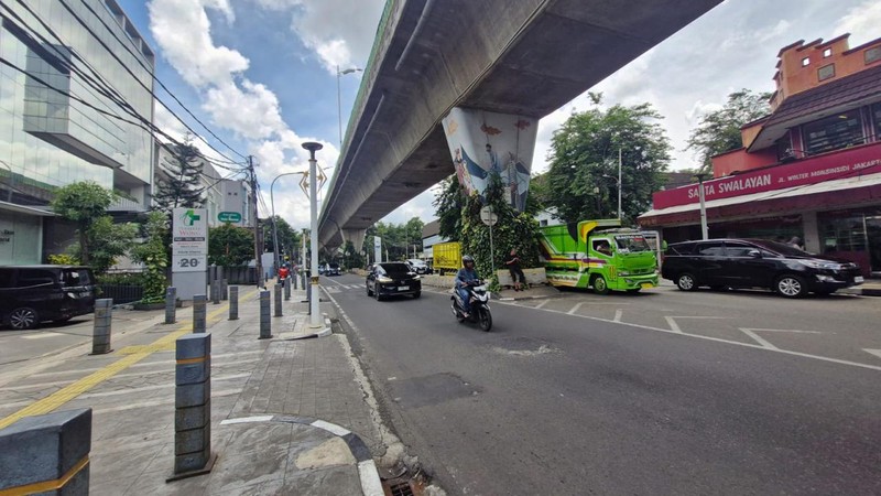 Dijual Rumah Lokasi Strategis Di Jl. Woltermongonsidi, Kebayoran Baru, Jakarta Selatan